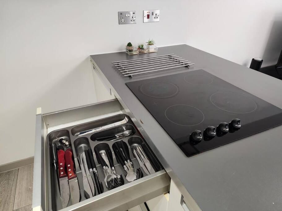 Horizon House, Luxury 2-Bedroom Flat 3 อ็อกซ์ฟอร์ด ภายนอก รูปภาพ